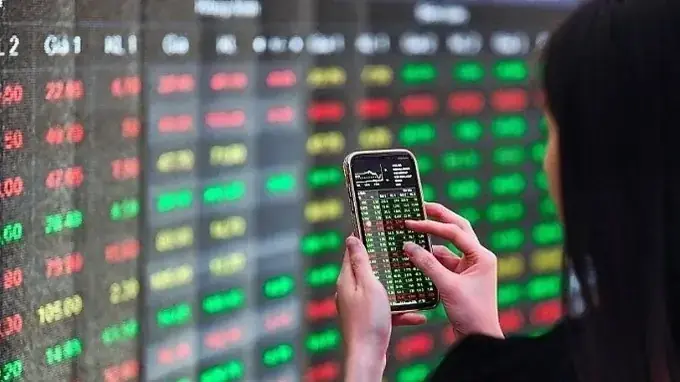 VN-Index tăng gần 4 điểm dù thanh khoản giảm 